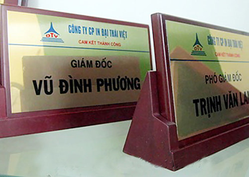 1503644680_bien-ten-chuc-danh-tam-giac